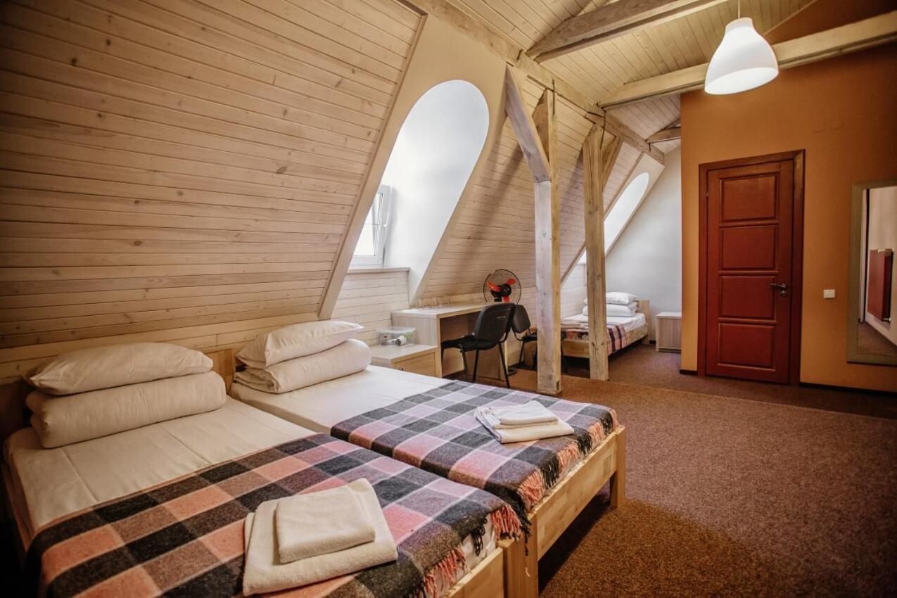 Guest House "Arkhistratyg" Lviv Kültér fotó
