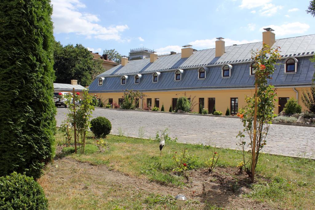Guest House "Arkhistratyg" Lviv Kültér fotó