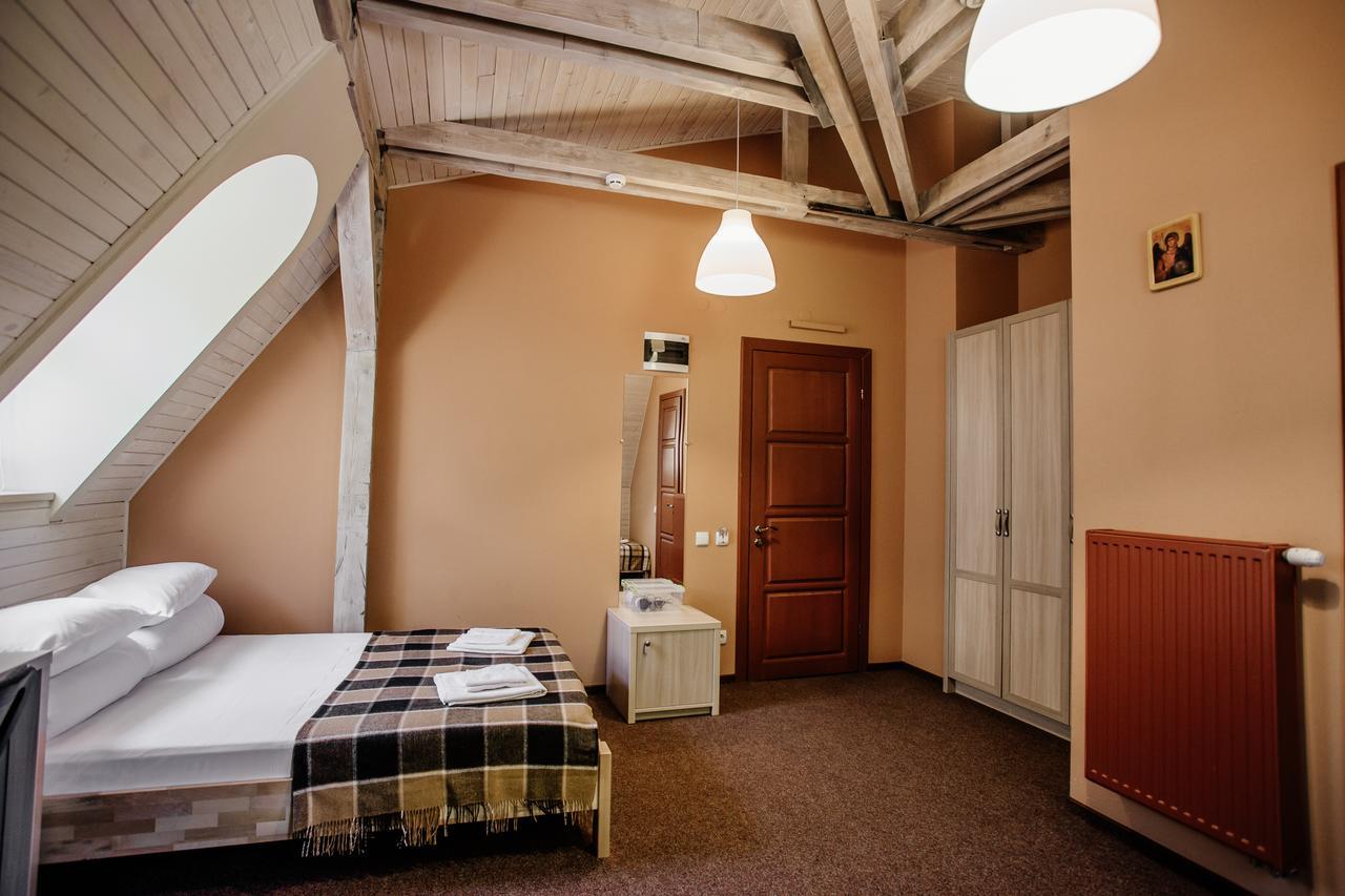 Guest House "Arkhistratyg" Lviv Kültér fotó